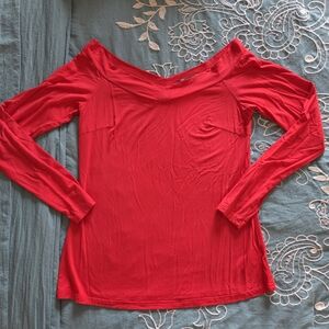 🌹Elegant Red Off-Shoulder Women's Top